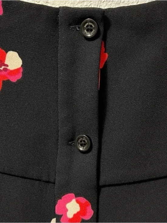 Kate Spade- black cherry blossom sleeveless shell/blouse (12) - Picture 4 of 8